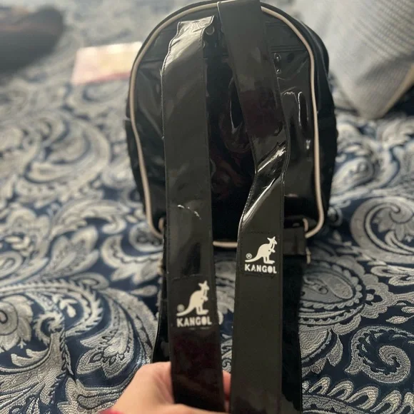 Rare vintage Kangol black patent leather 90’s backpack. Very good condition - Picture 4 of 4